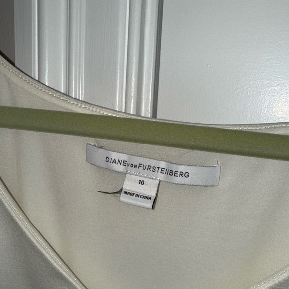 Diane Von Furstenberg Size 10 Pre-Owned - Picture 3 of 9